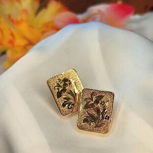14k Gold Vintage Floral Earrings